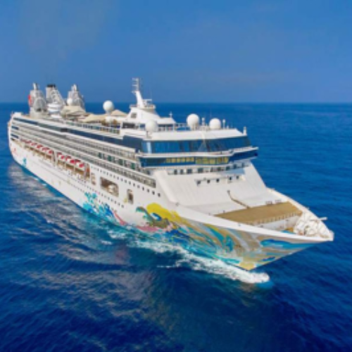 Christmas Cruise: 2-Night Resort World One